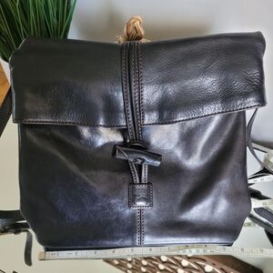 Dooney & Burke Florentine Crossbody Toggle medium bag in black